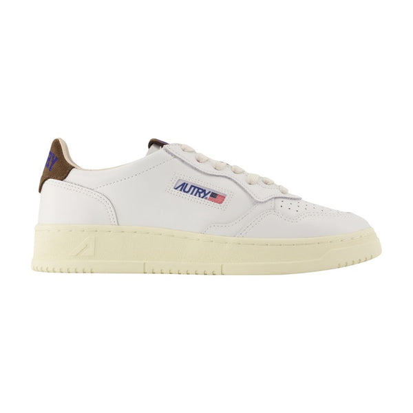Autry Calfskin sneaker in white