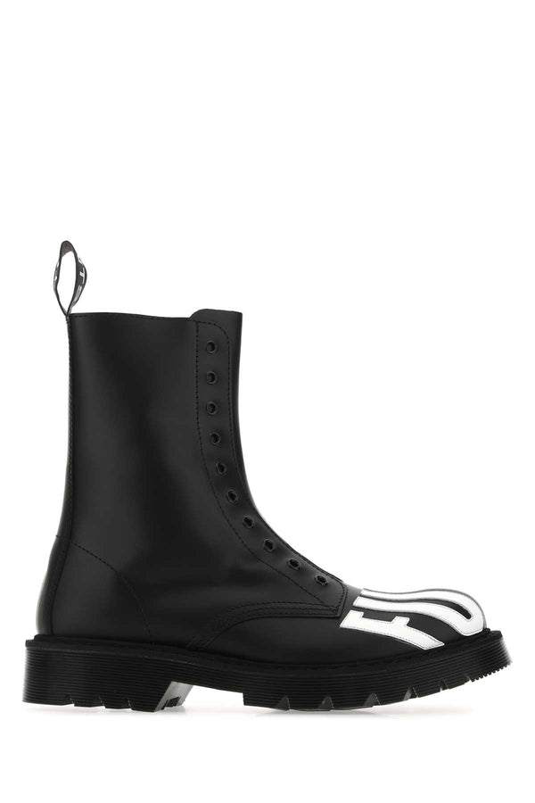 Vtmnts Exterior: 100% Leather boots in black