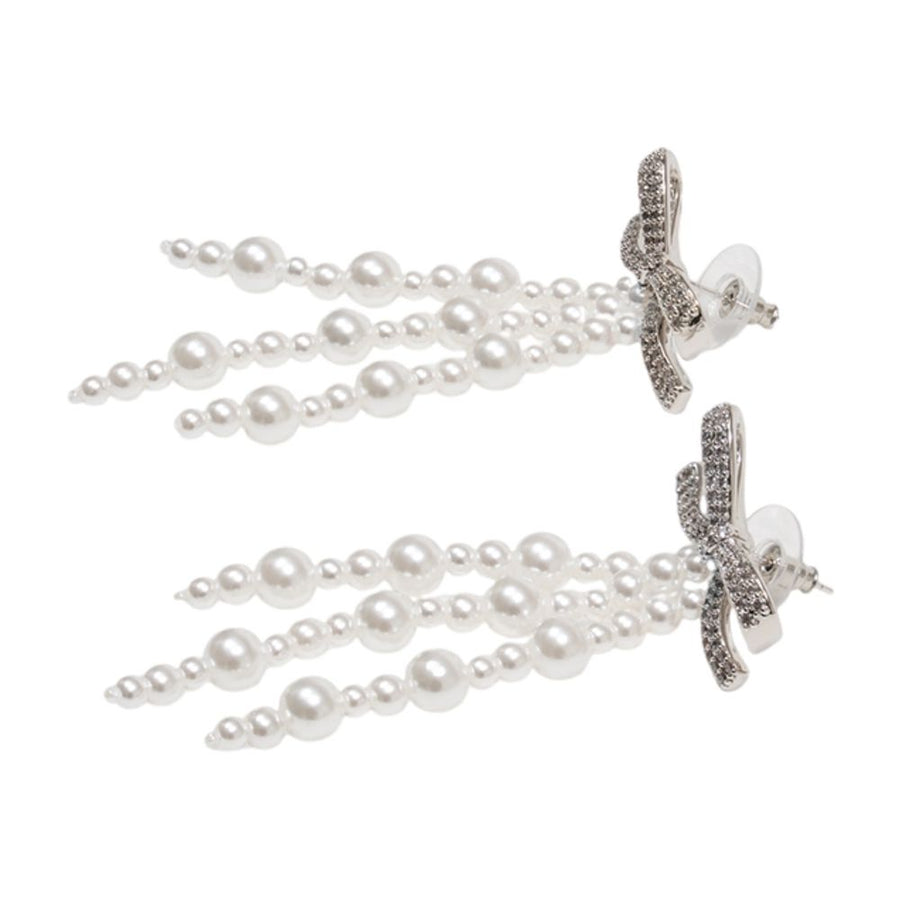 Self-Portrait Synthetic pearls earrings in white