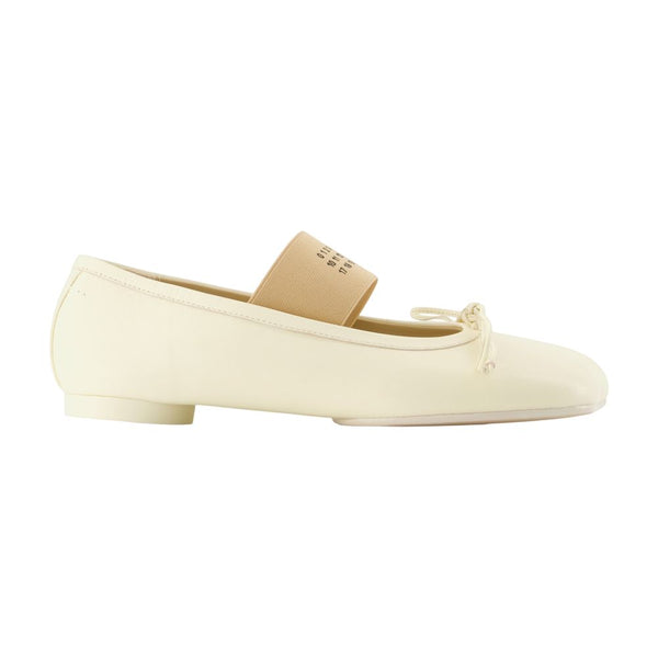 MM6 Maison Margiela Lambskin flat in white