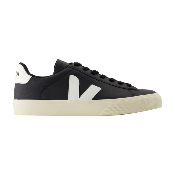 Veja Calfskin sneaker in black
