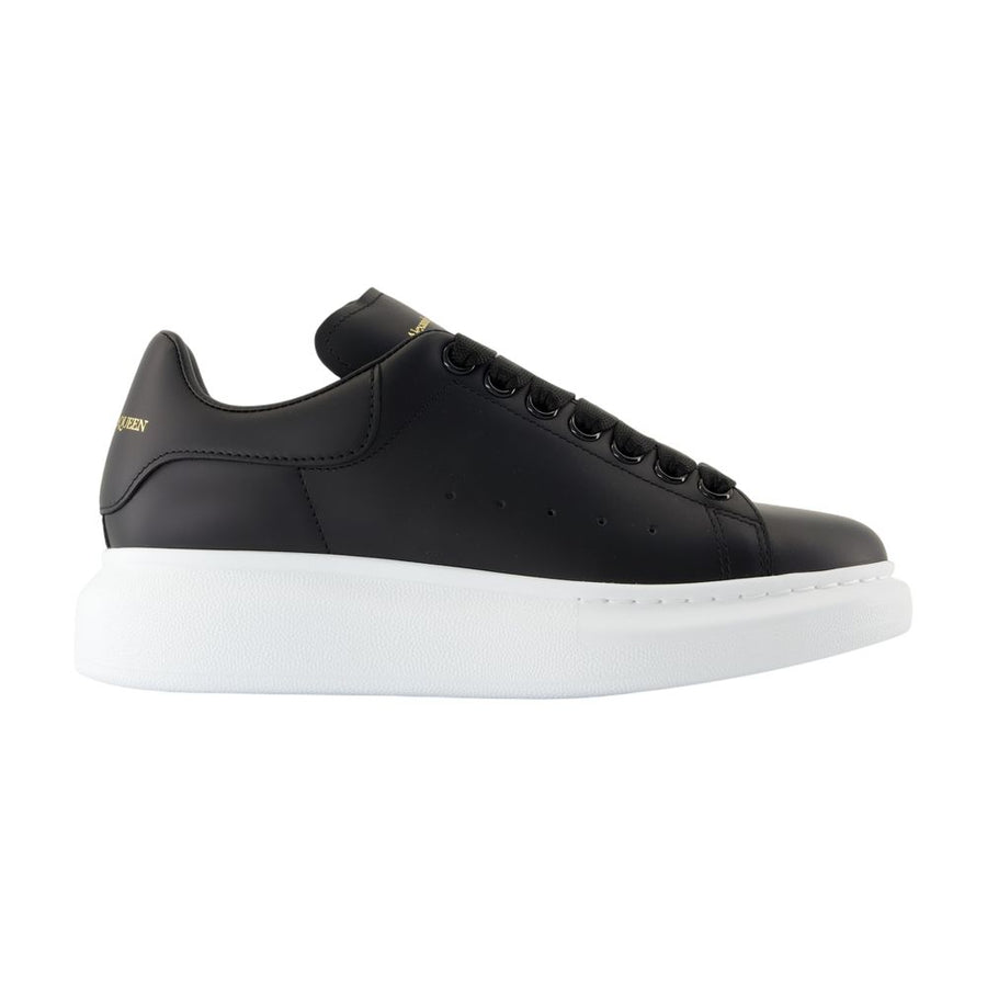 Alexander McQueen calfskin sneaker in black