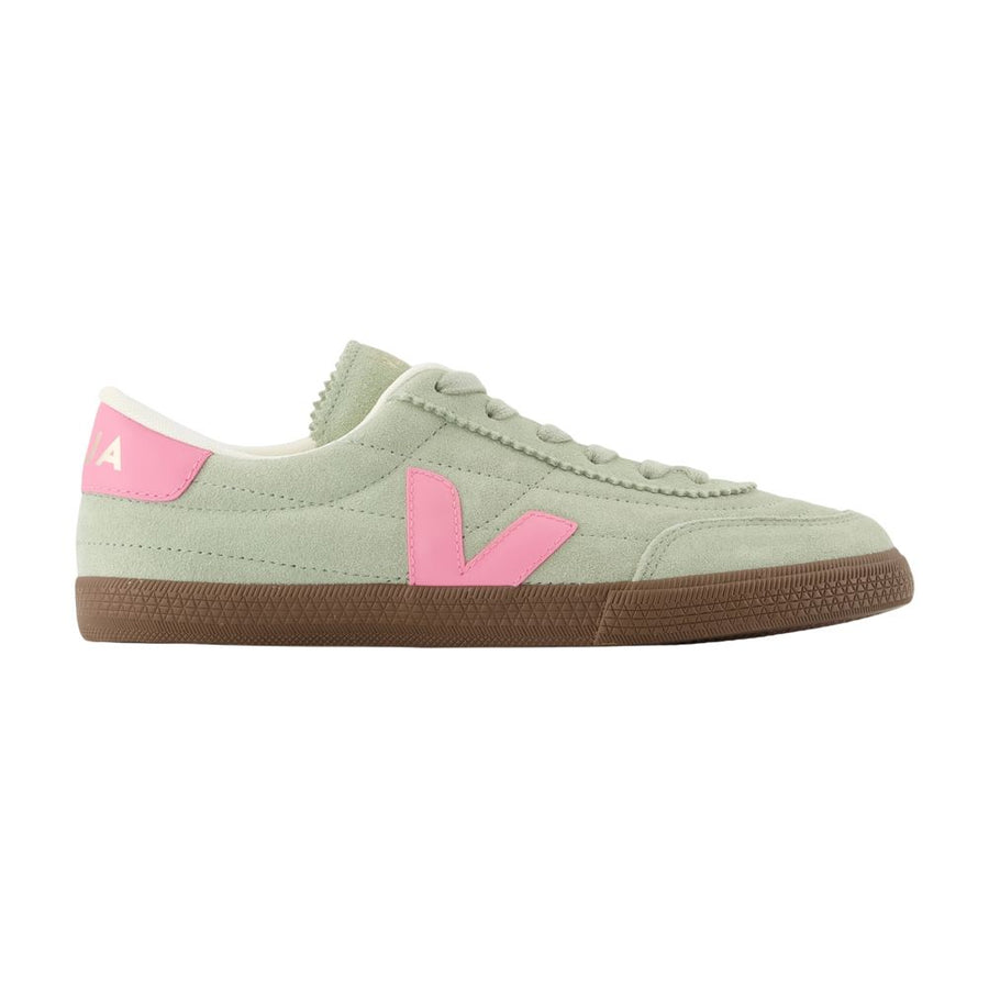 Veja Calfskin sneaker in green