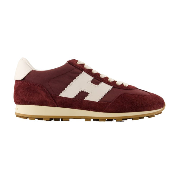 Hogan goatskin sneaker in burgundy