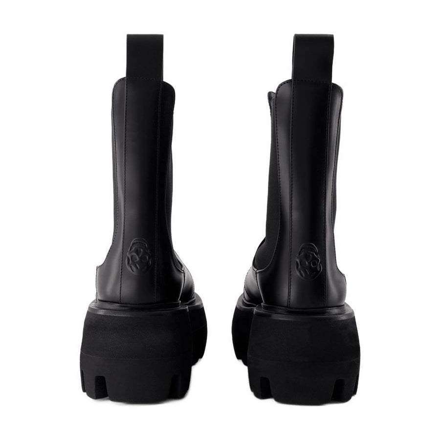 Alexander McQueen calfskin boot in black