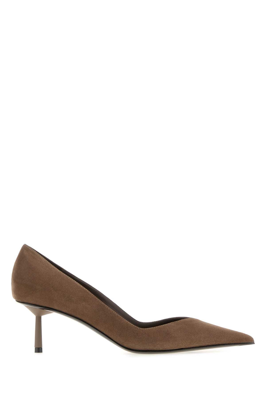 Le Silla Vivienne Exterior: 100% Suede; Interior: 100% Leather; Sole: Leather pump in beige