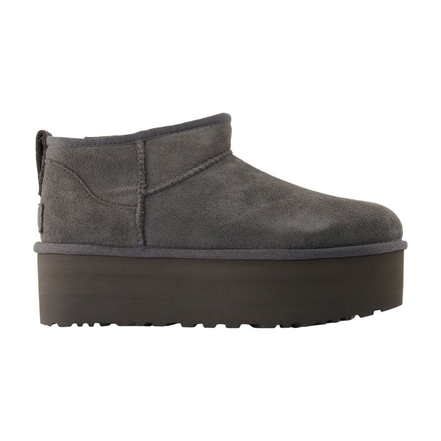 UGG lambskin ankle boot in gray