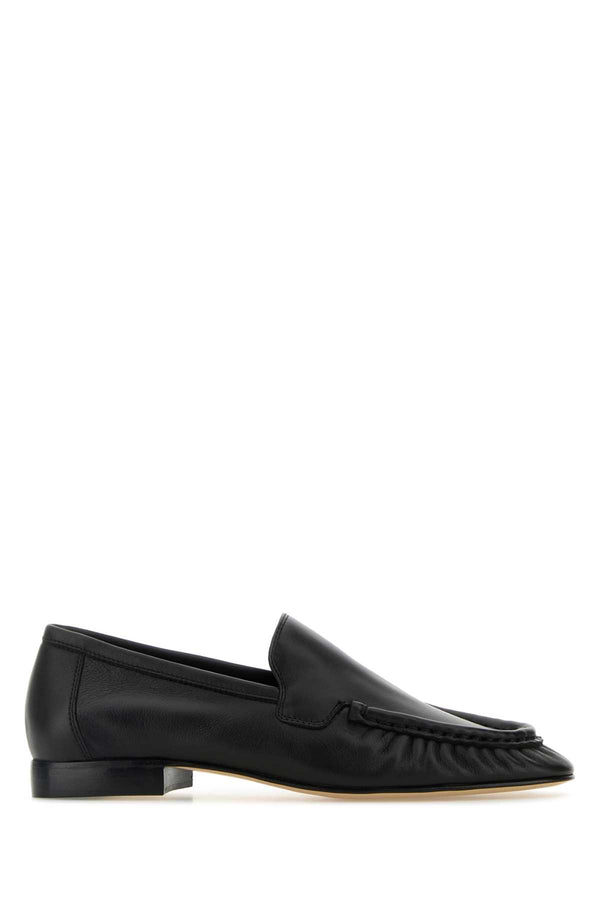 Armarium Loafer Exterior: 100% Nappa leather loafer in black