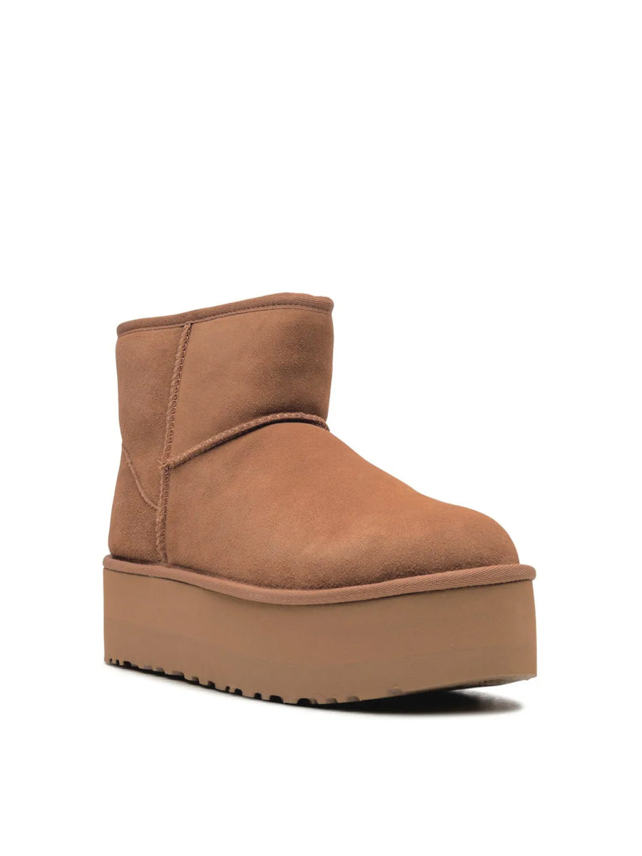 Ugg Australia Suede boot in brown