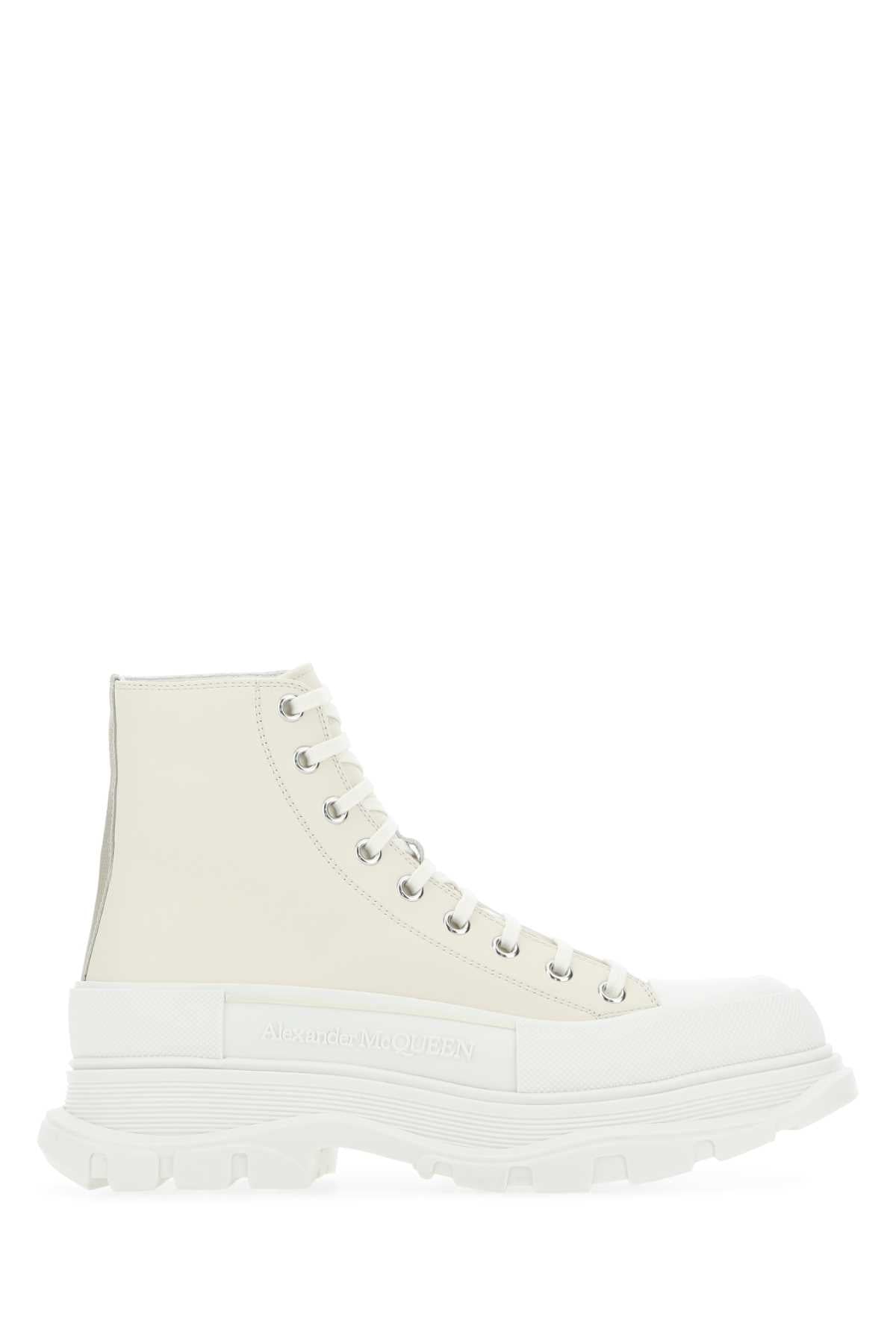 Sand Leather Tread Slick Sneakers 7701
