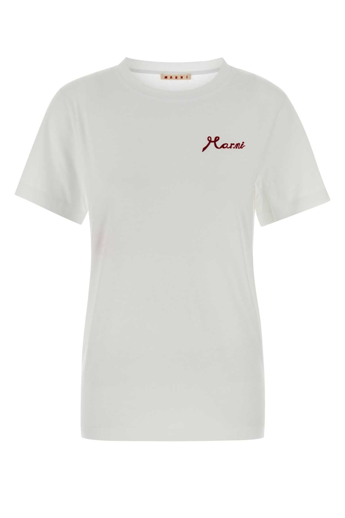 Lily White Exterior: Cotton T-shirt