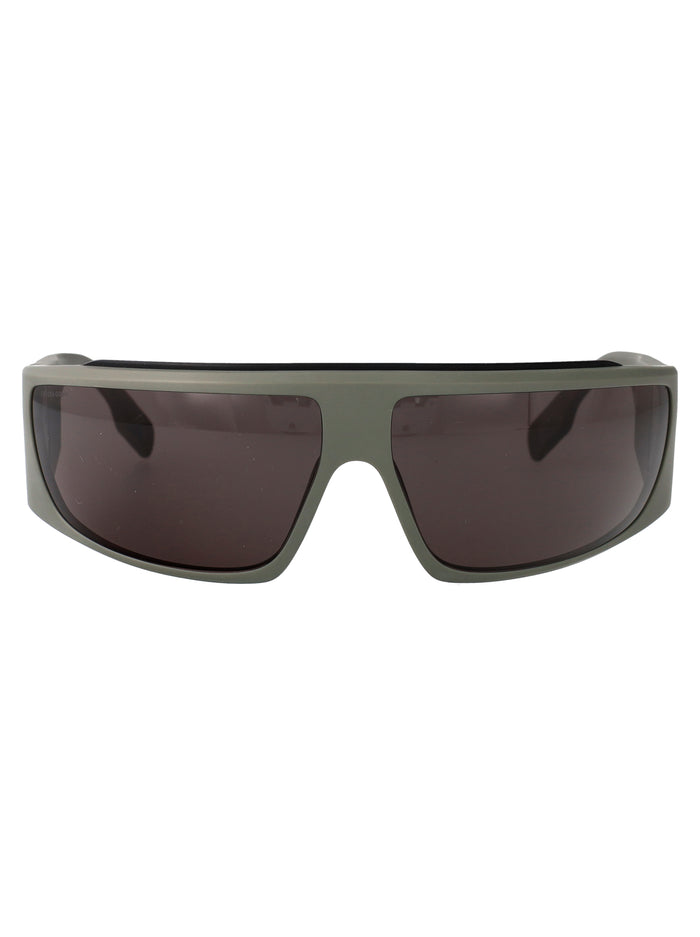 Gc25600s 330 Light Green Injected Sunglasses