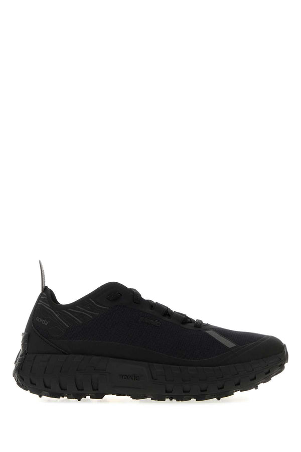 Norda 100% Canvas exterior sneaker in black