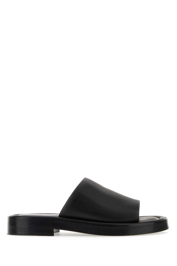 Ferragamo Exterior: 100% Lamb slipper in black