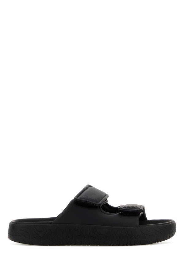 Veja Exterior: 100% Leather slipper in black
