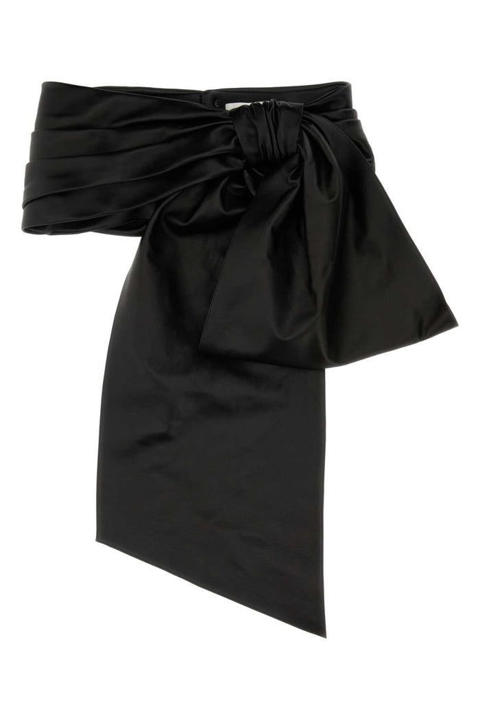 Black Exterior: Leather Cinture
