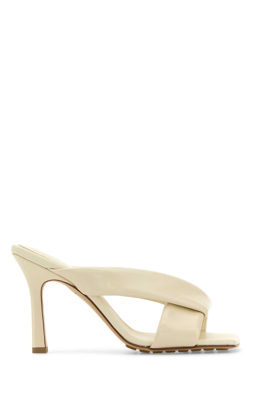 Bottega Veneta Sandal Exterior: 100% Calf; Interior: 100% Lamb; Sole: Rubber mule in beige