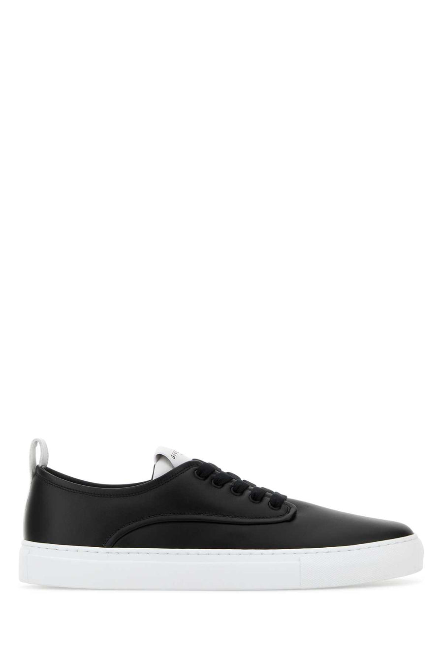 Givenchy City Exterior: 100% Calf; Interior: 100% Lamb; Sole: Rubber sneaker in black