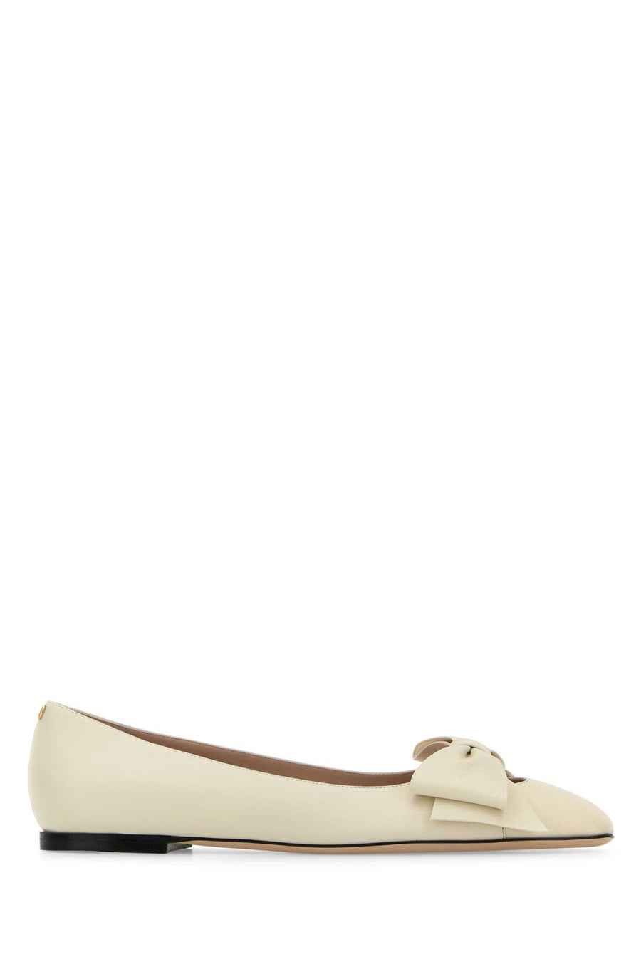 Valentino Garavani Exterior: 100% Ovine leather; Interior: 100% Leather; Sole: Leather flat in beige