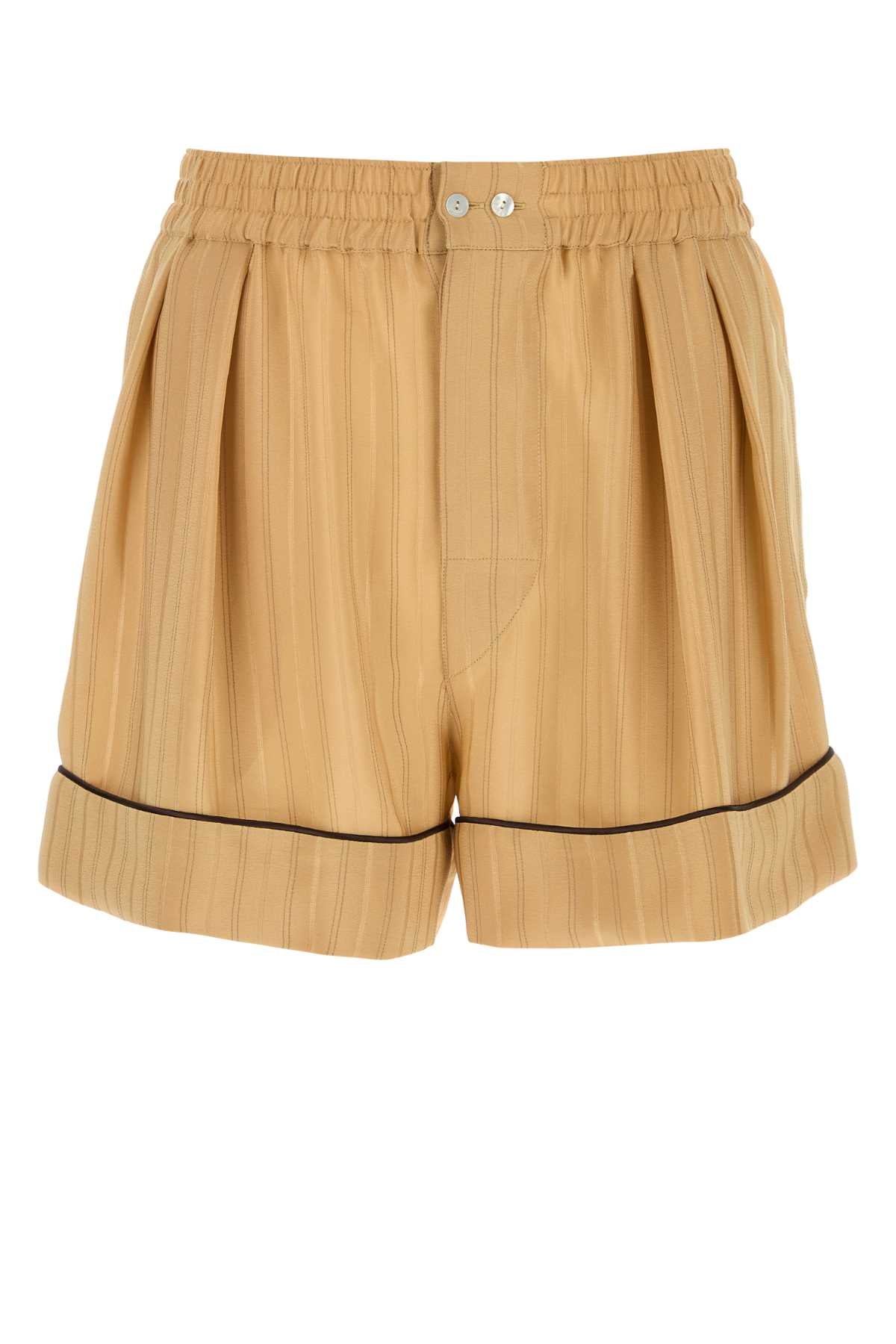 Beigenudetaupe Exterior: Silk Short