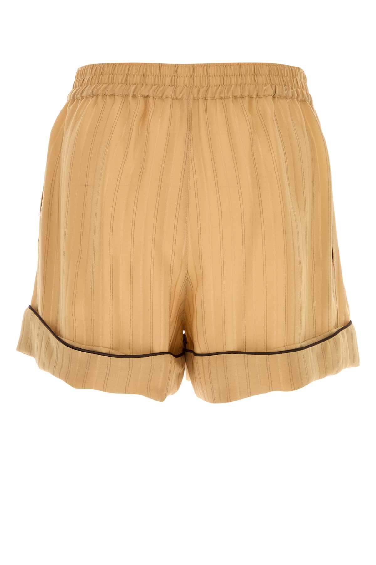 Beigenudetaupe Exterior: Silk Short