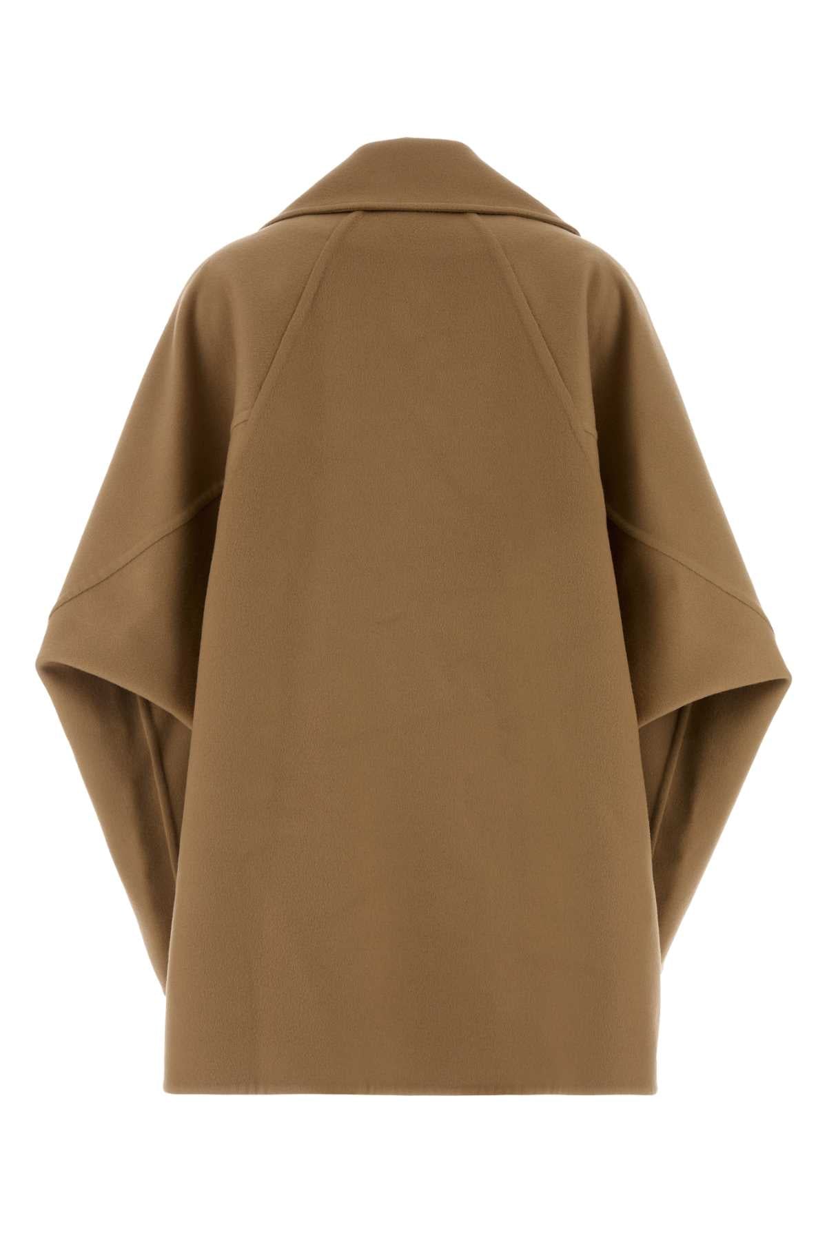 Camel Exterior: Wool Cappotti