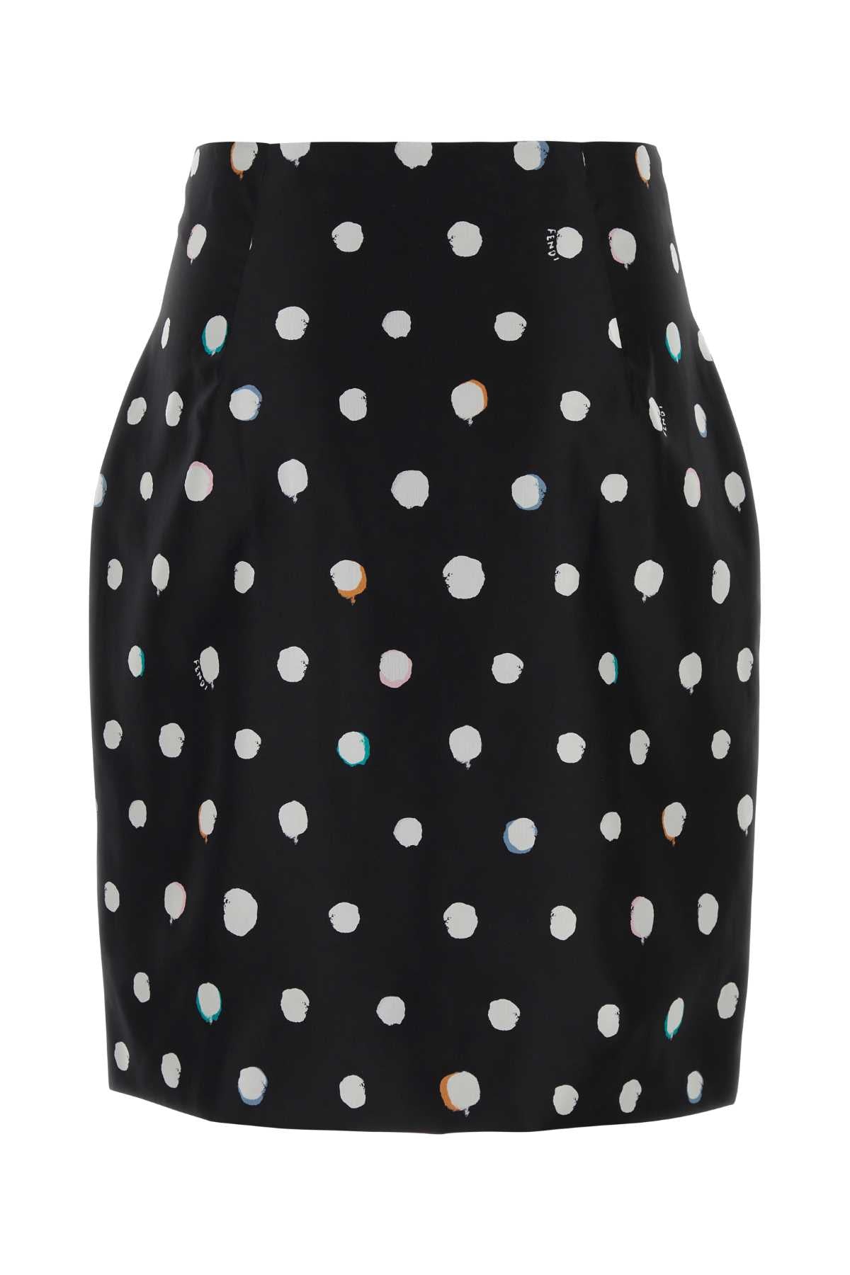 Dots Exterior: Silk Gonne