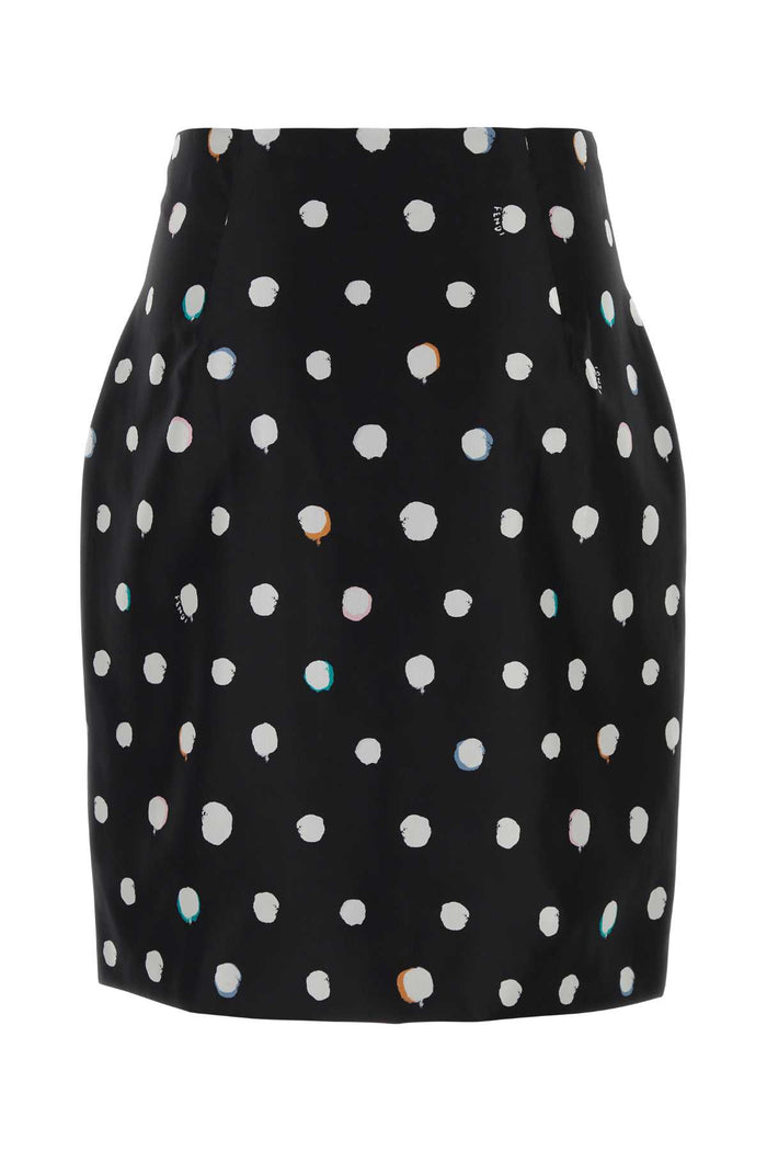 Dots Exterior: Silk Gonne