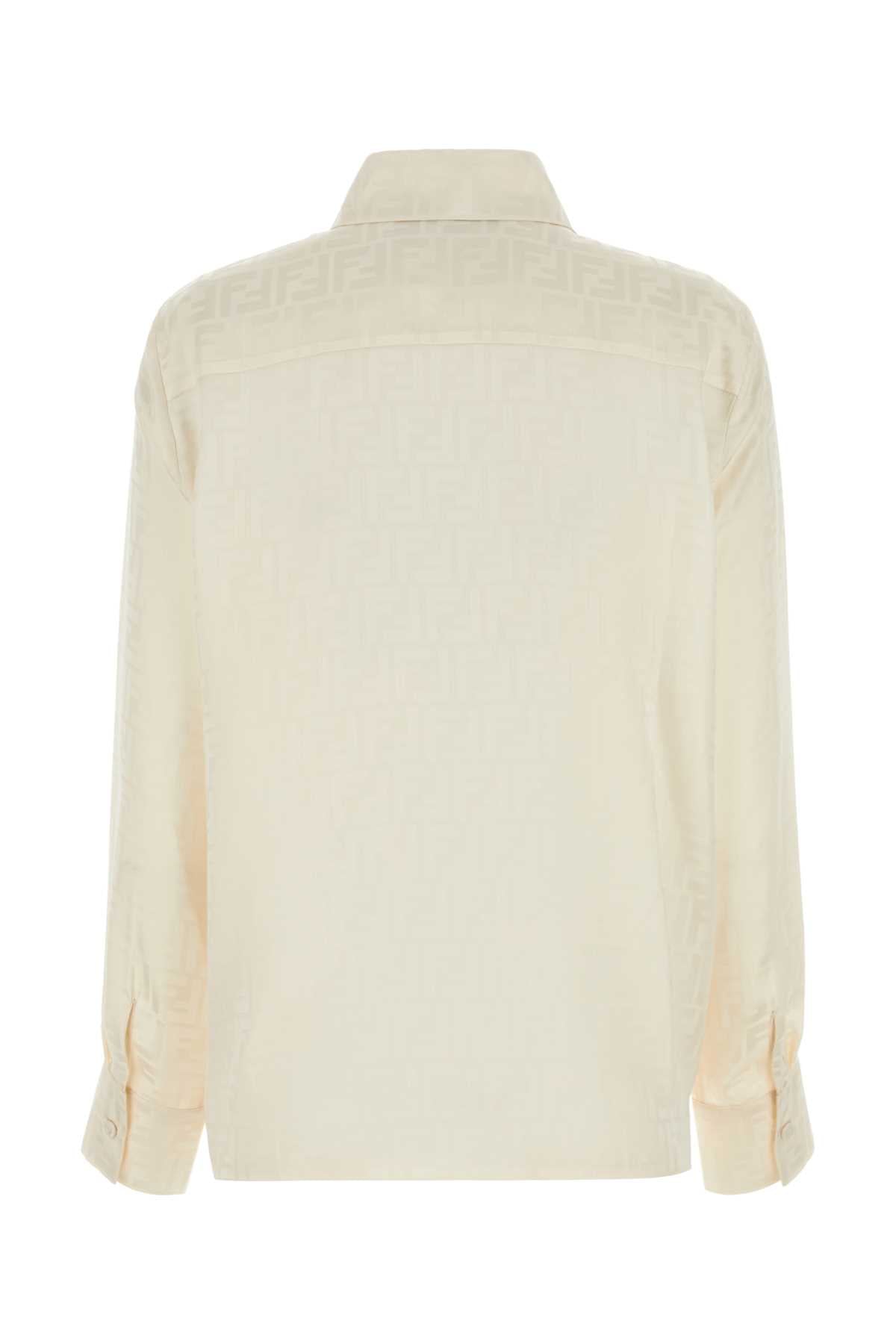 White Exterior: Silk Camicie
