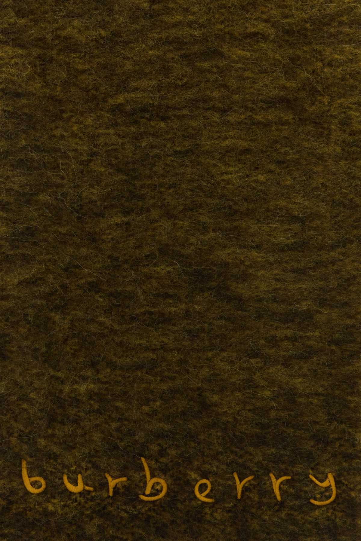 Crownyellowtreacle Sciarpe E Foulard