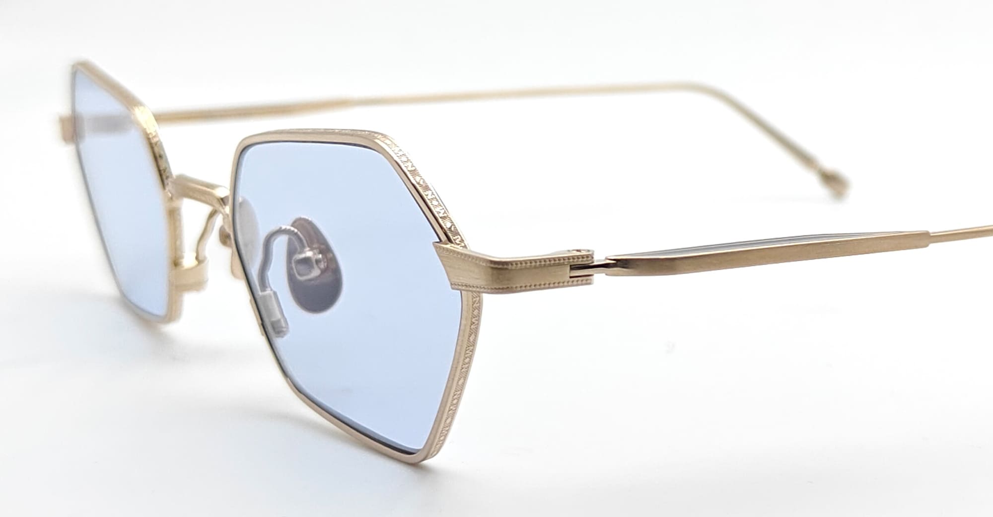 M3138.sg.bg.49 Nd Titanium Sunglasses