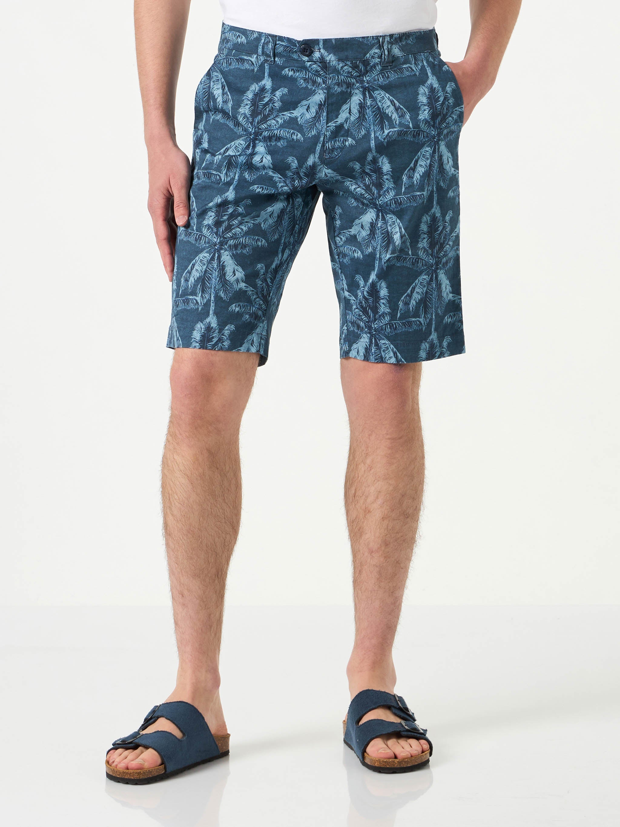 Man Cotton Bermuda With Palm Print Blue Pant