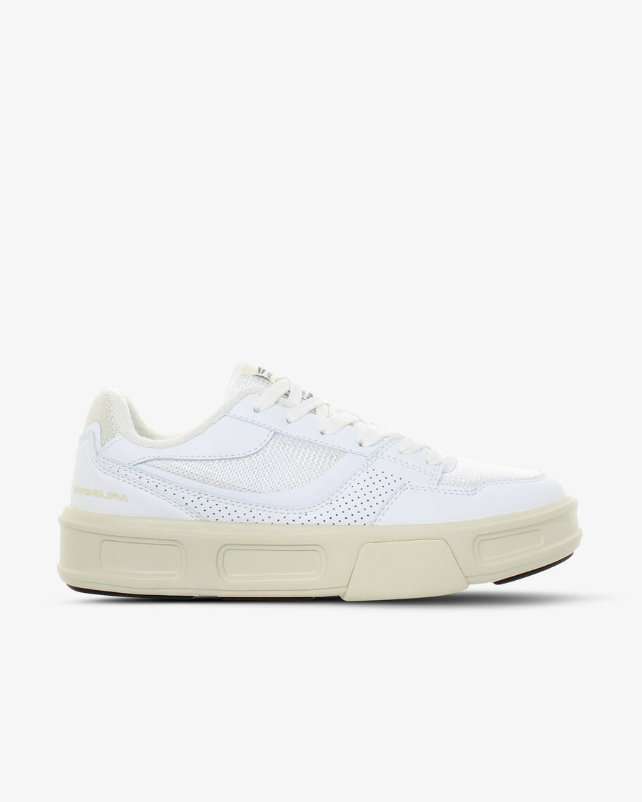 Fessura Italia Microfibre and mesh upper with rubber inserts sneaker in white