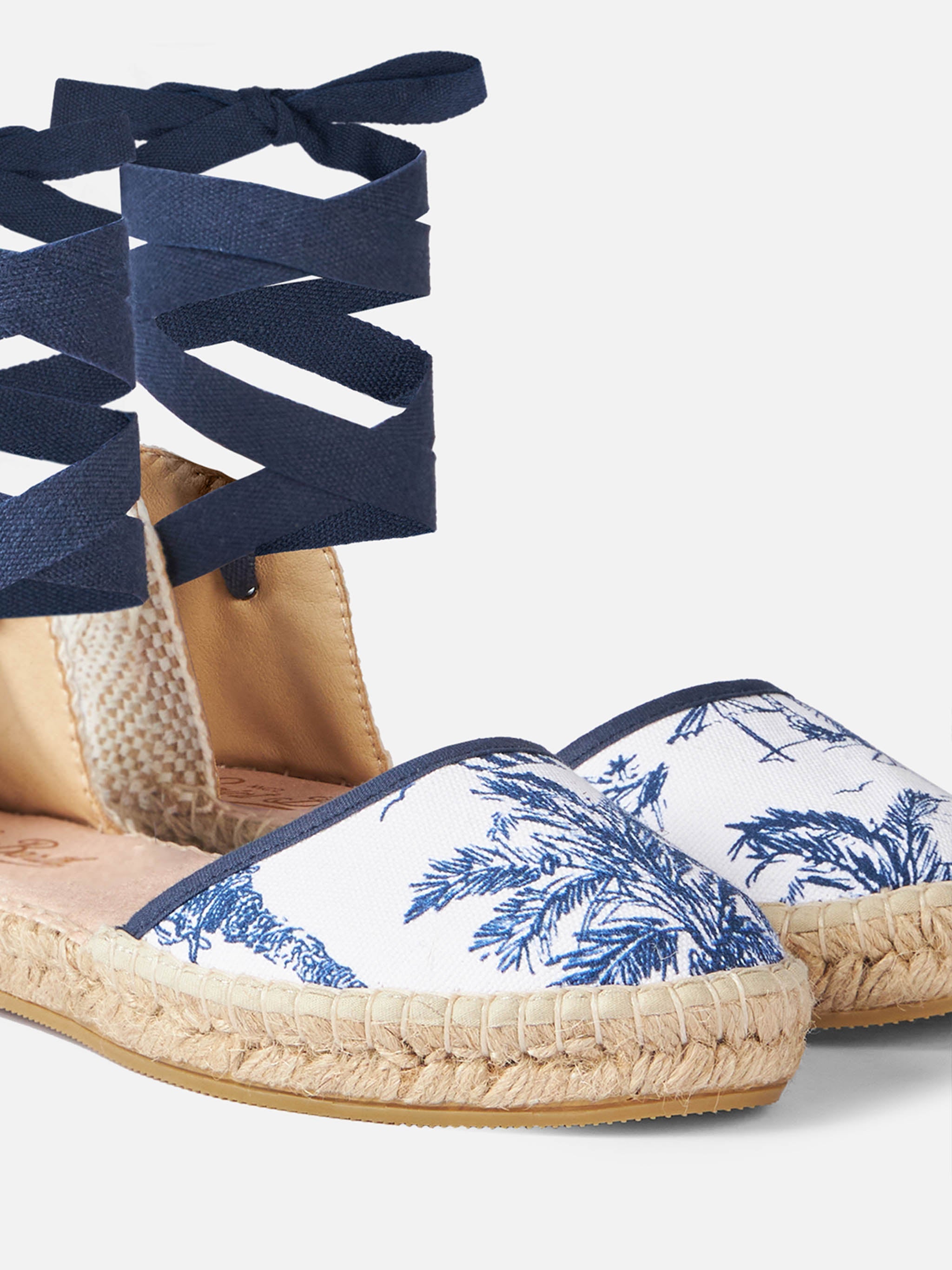 Flat Espadrillas With Toile De Jouy Print White
