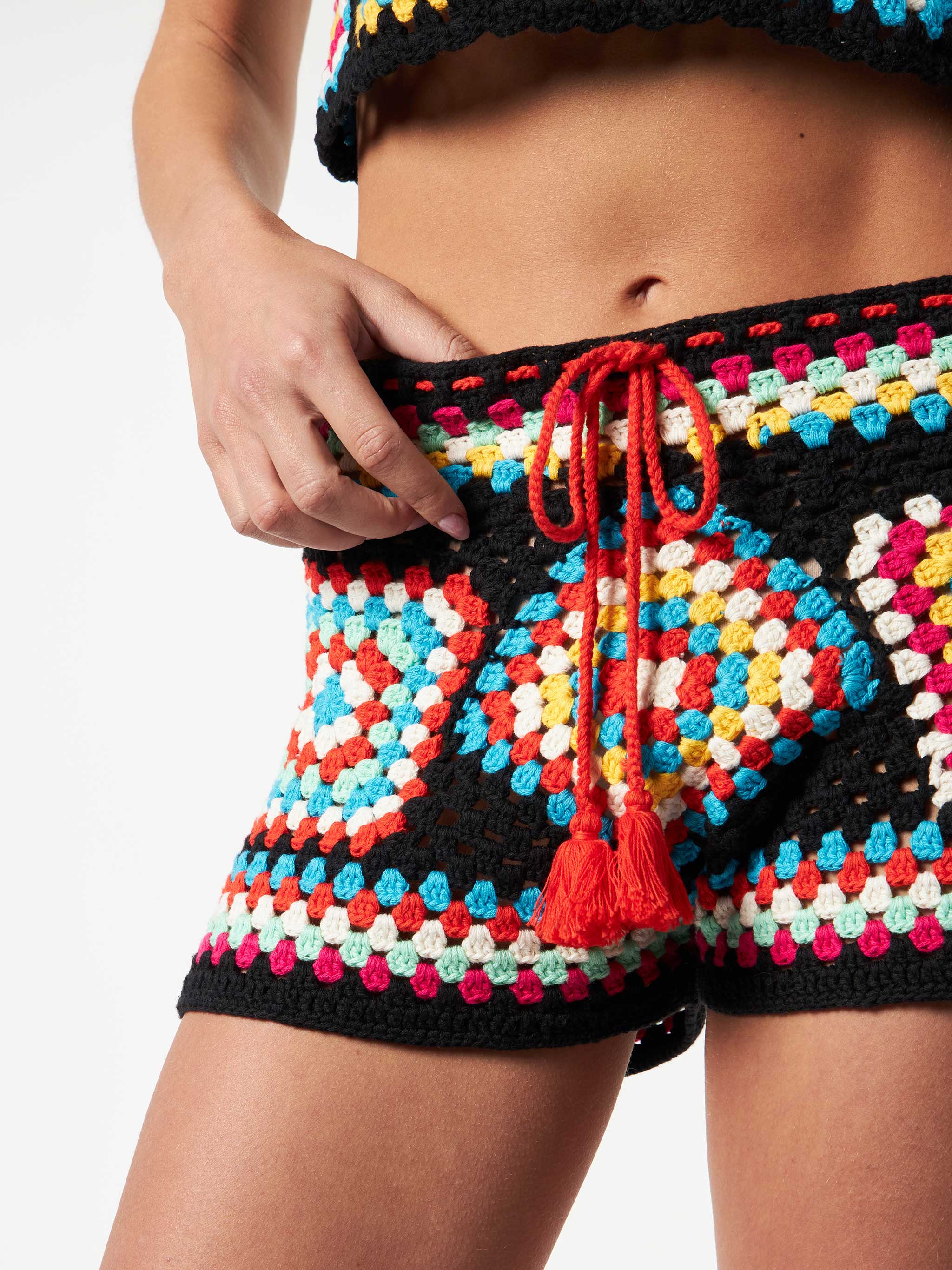 Kalima Multicolor Crochet Shorts Black Pant